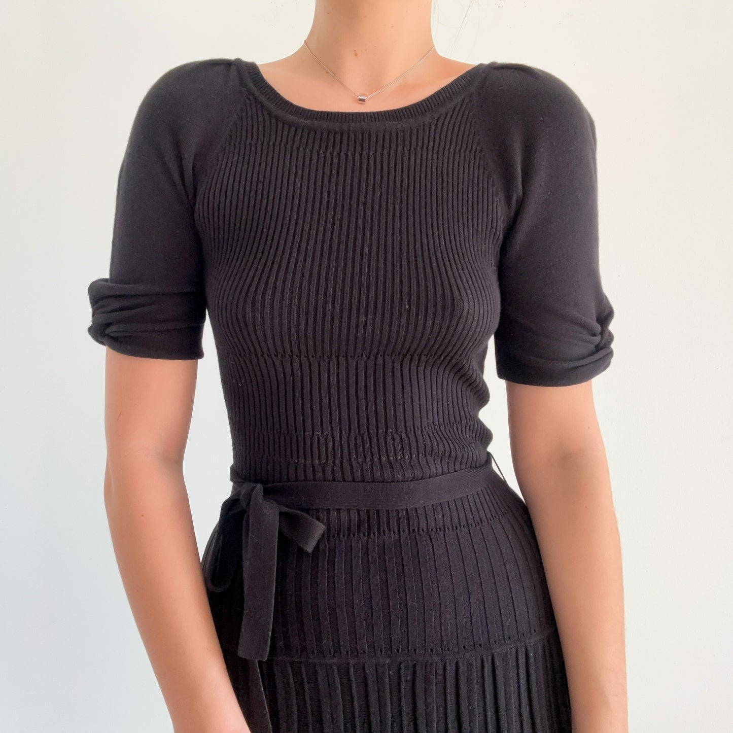 Y2K Black Knit Tie Pleated Midi Dress / SZ S