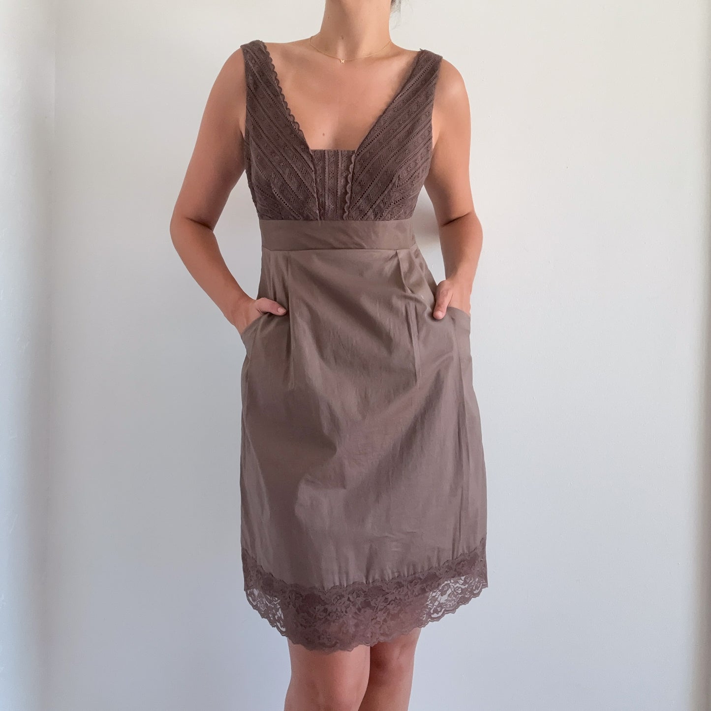 2010's Taupe Cotton Lace Dress / SZ 4/6