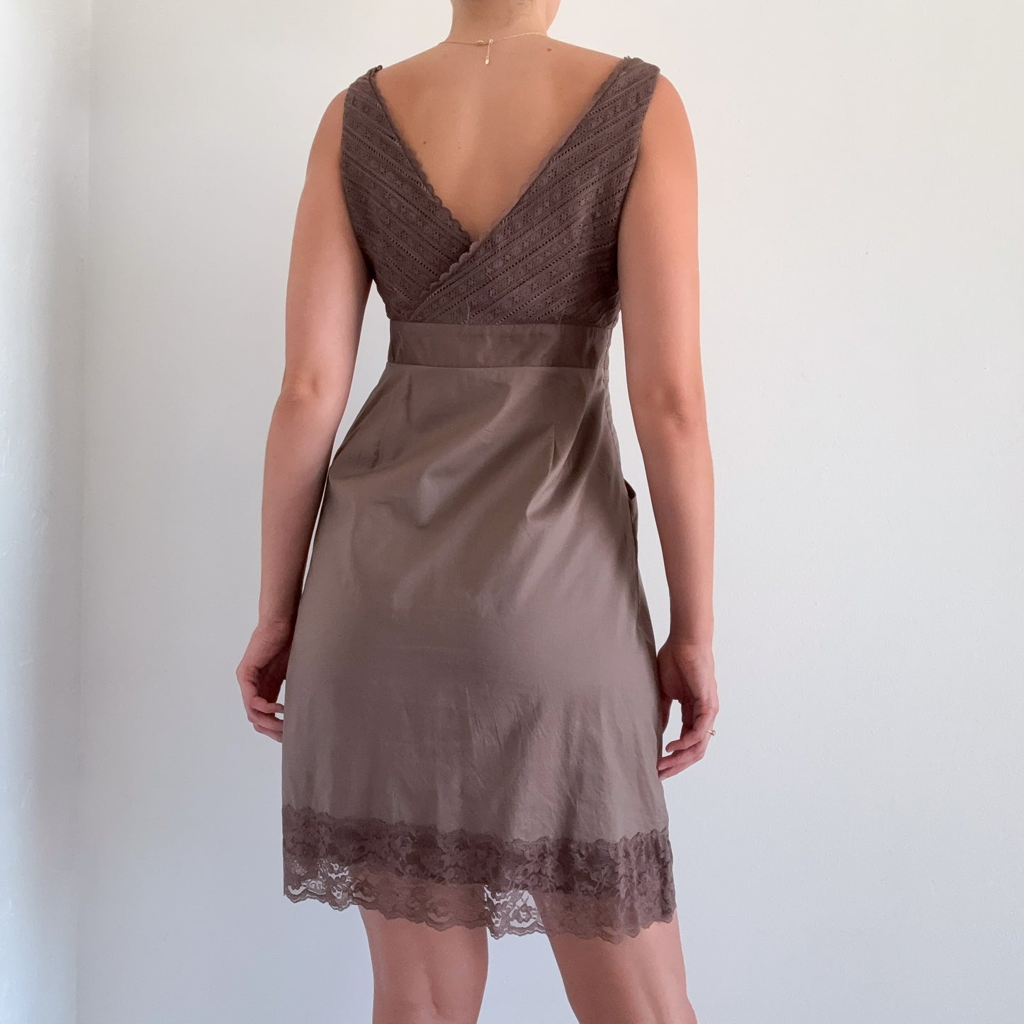 2010's Taupe Cotton Lace Dress / SZ 4/6