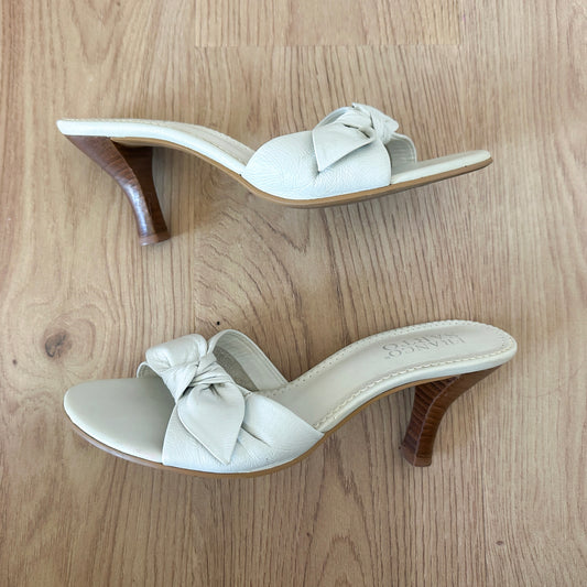 Y2K White Leather Bow Kitten Heels / SZ 6