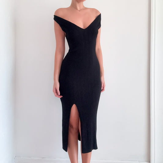 Contemporary Black Ribbed Knit Midi Dress