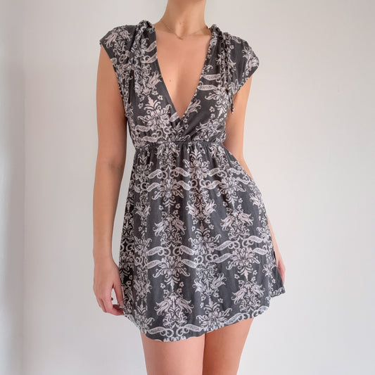 Y2K Grey Printed Hooded Mini Dress / SZ S-M