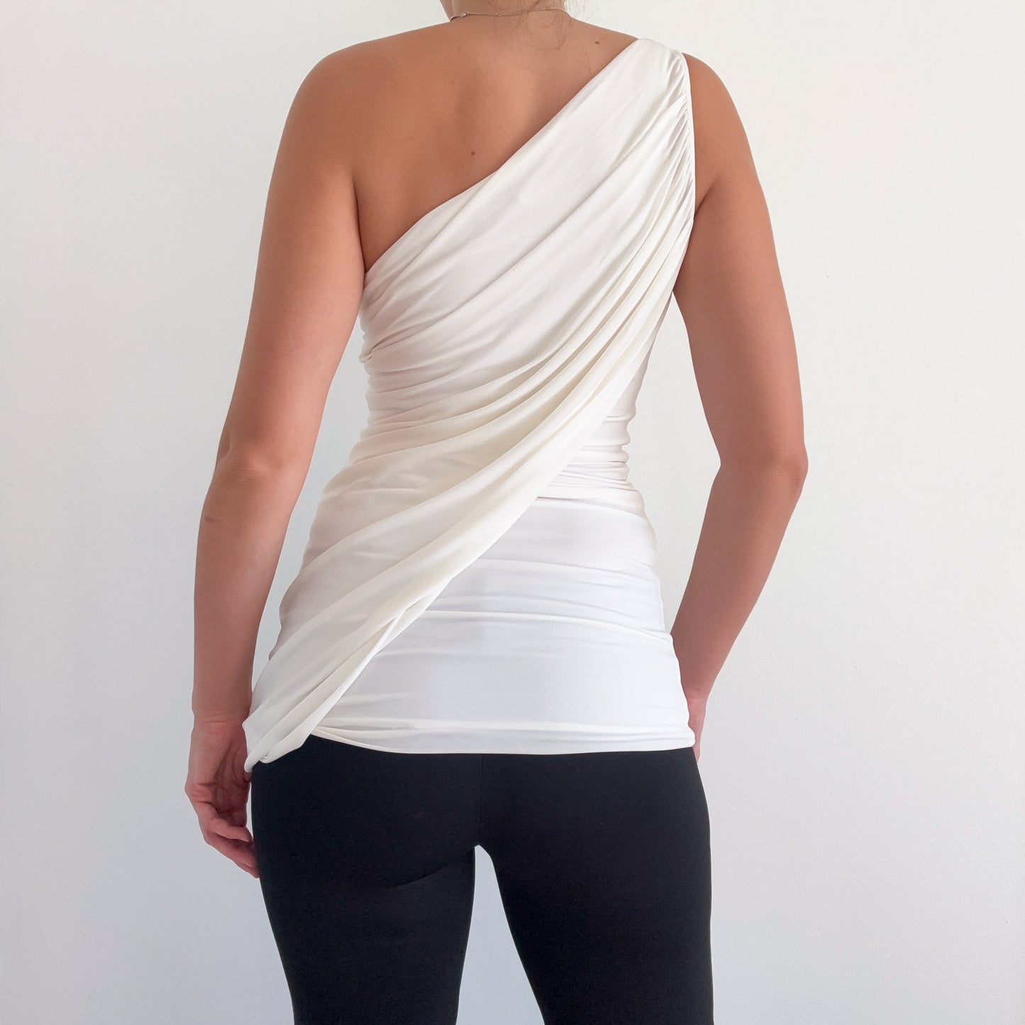 Y2K BCBGMaxAzria White Draped One Shoulder Top / SZ S