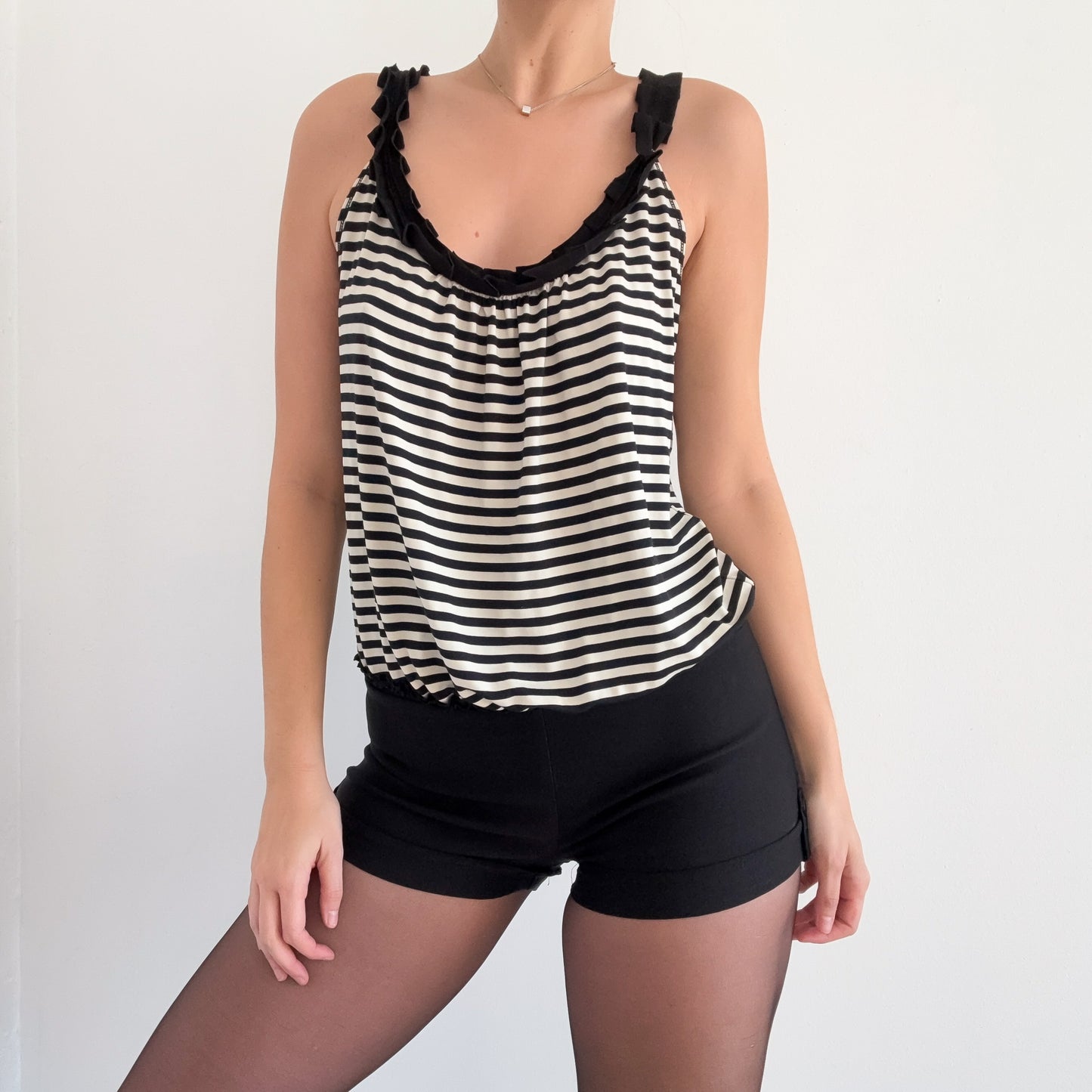 Y2K Black & Ivory Striped Bubble Top / SZ M