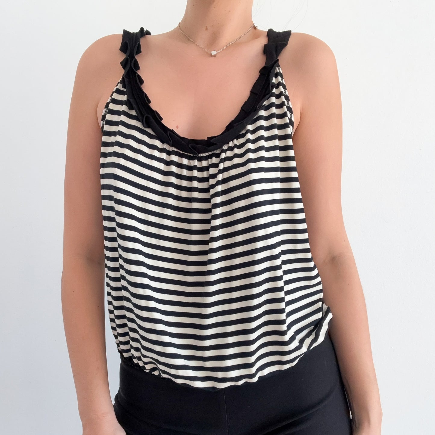 Y2K Black & Ivory Striped Bubble Top / SZ M