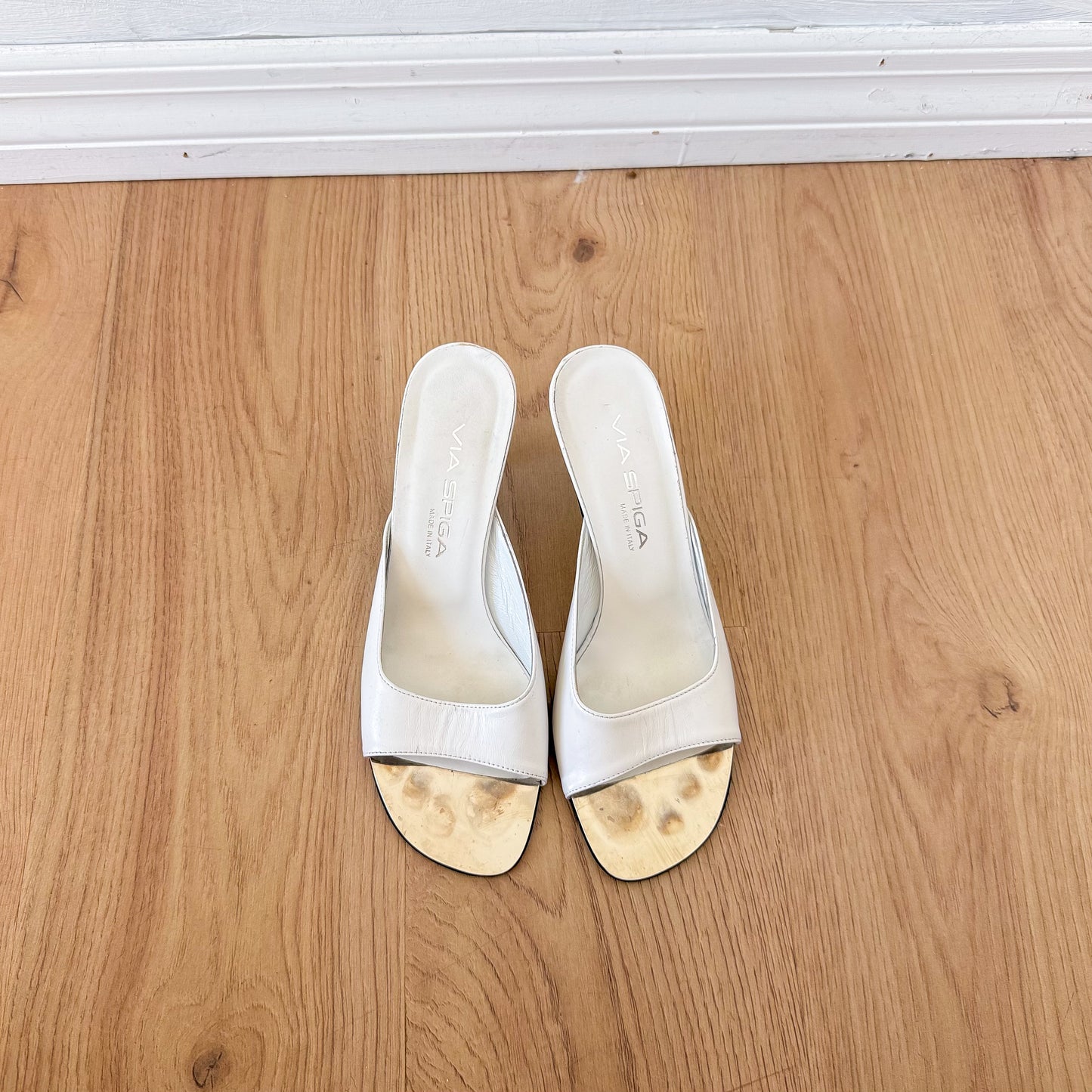 Y2K Via Spiga White Kitten Heels / SZ 6