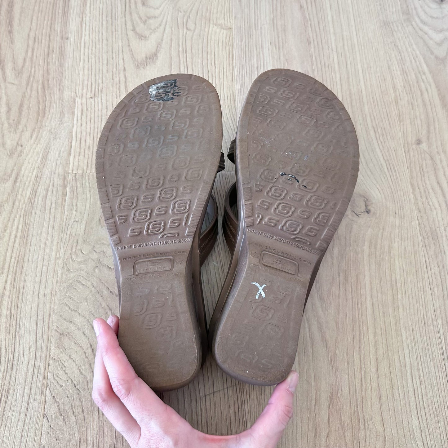 Y2K Sketchers Brown Wedge Sandals / SZ 7