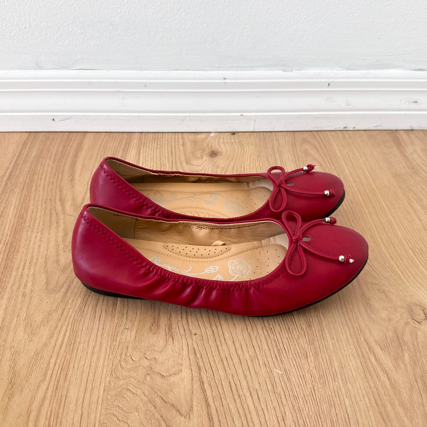 Red Bow Ballet Flats / SZ 9