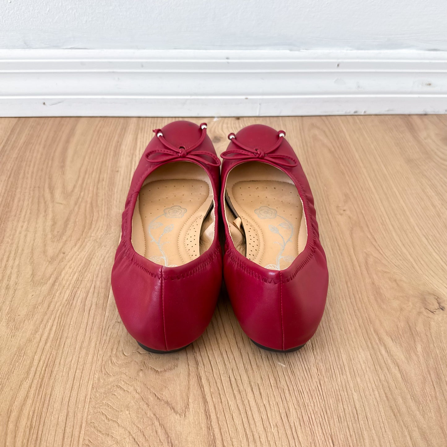 Red Bow Ballet Flats / SZ 9