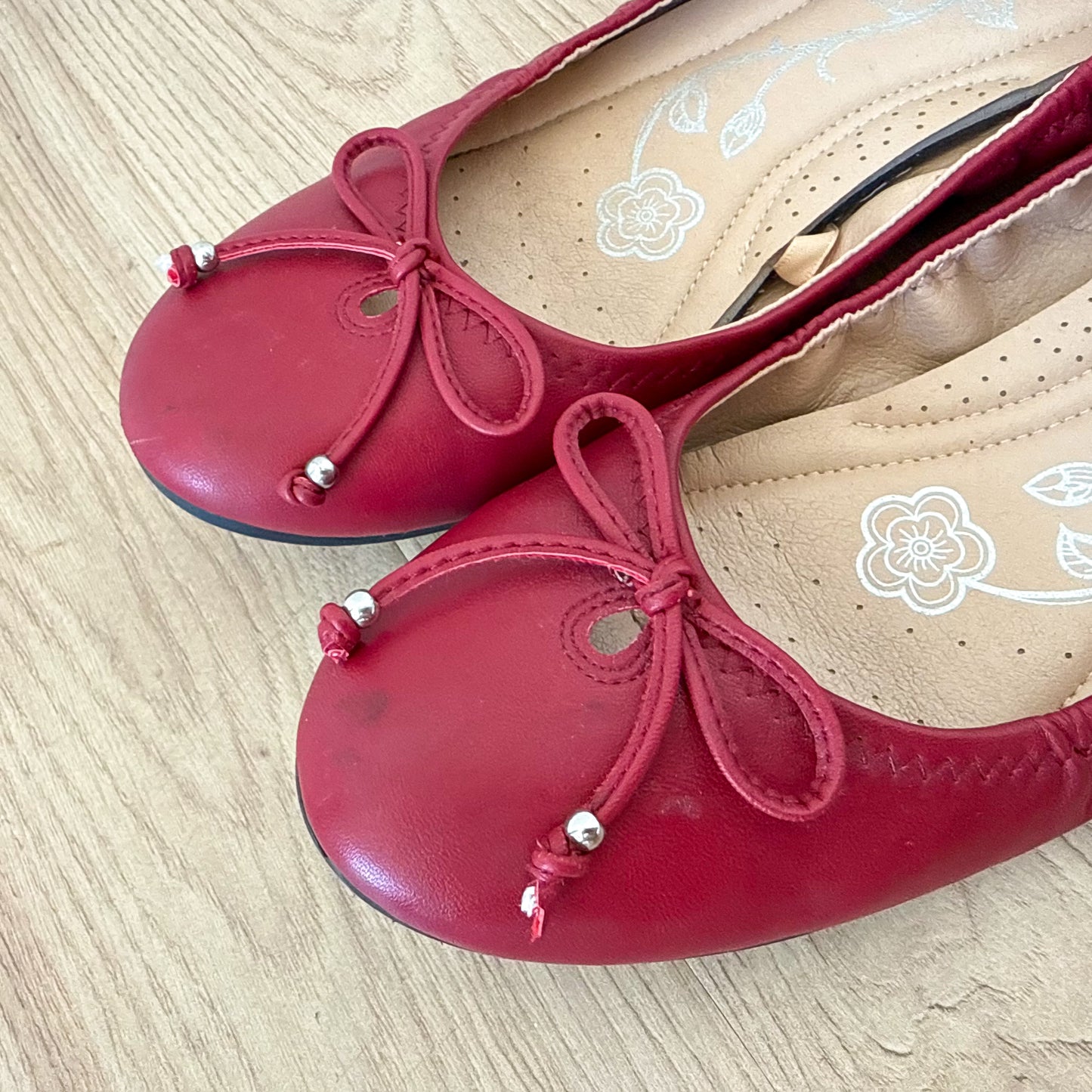 Red Bow Ballet Flats / SZ 9