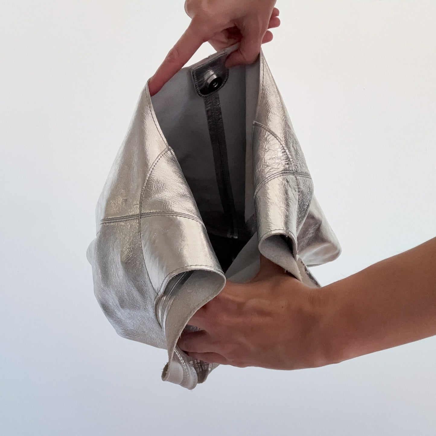 Y2K Silver Metallic Leather Hobo Bag