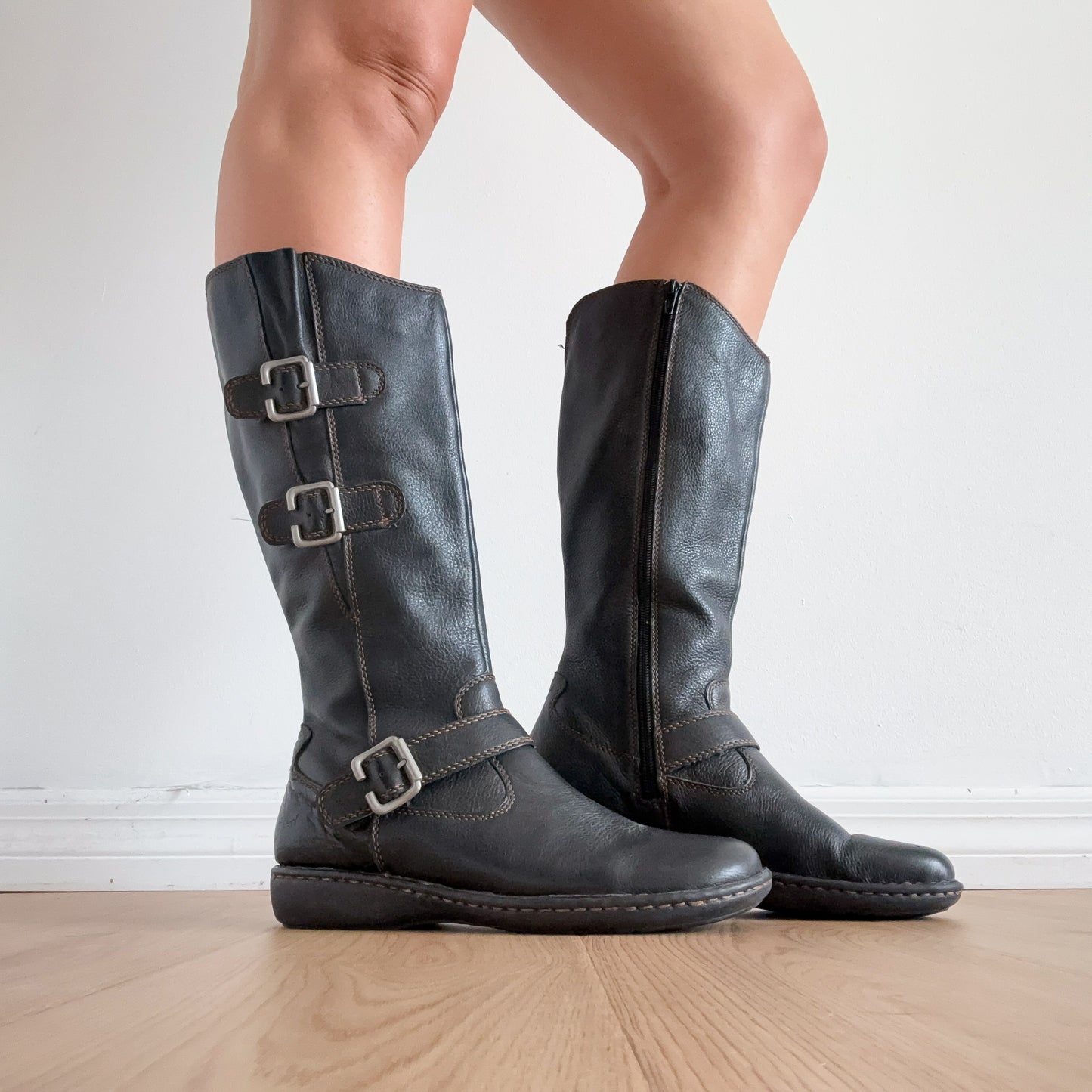 Y2K Black Leather Buckle Boots / SZ 8.5