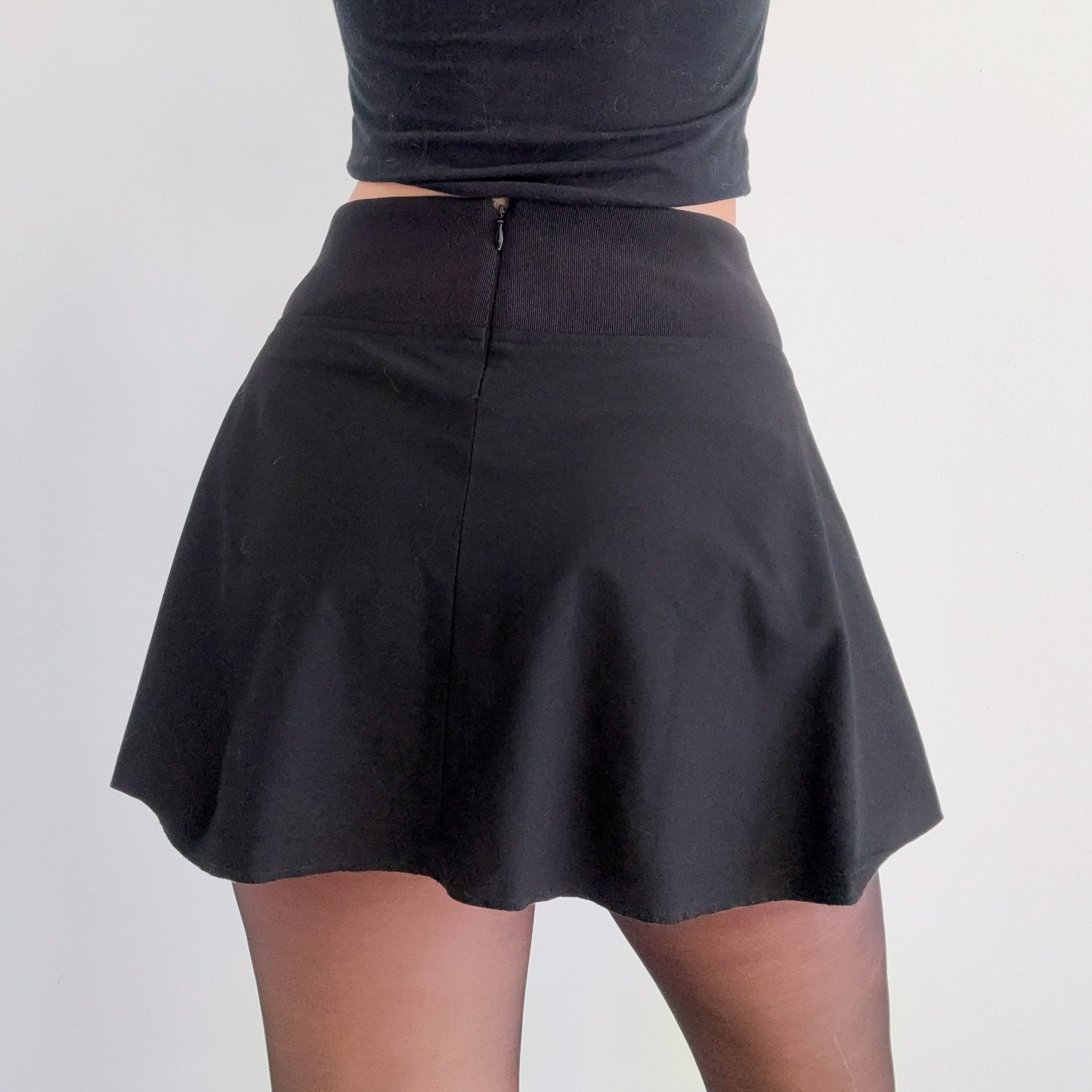 Y2K Bebe Black Flare Mini Skirt / SZ 2