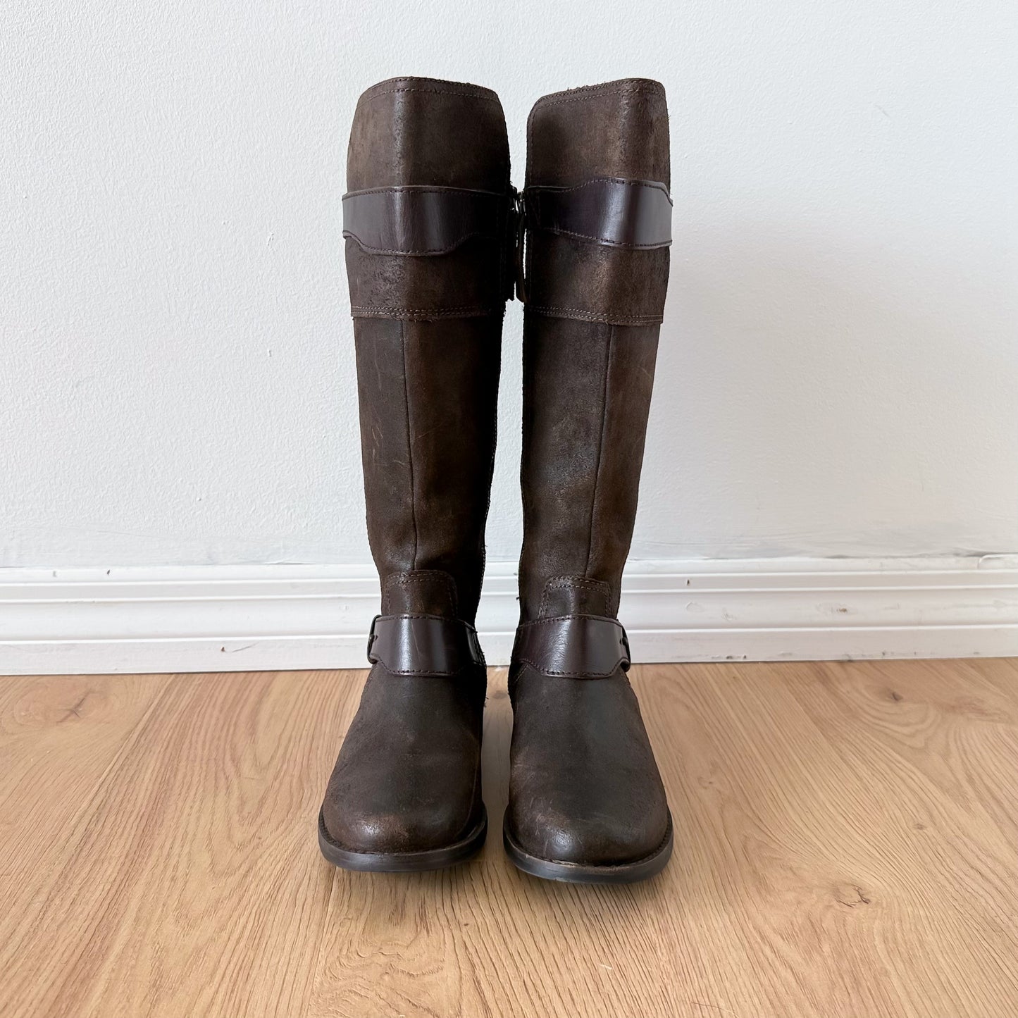 Y2K Ugg Brown Suede Leather Boots / SZ 7.5