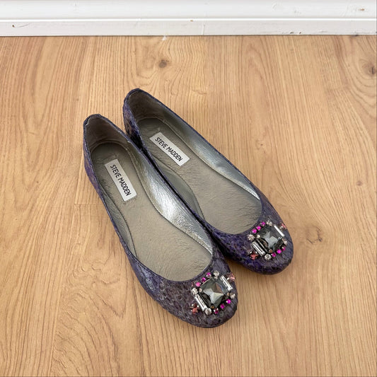 2010's Steve Madden Purple Rhinestone Flats / SZ 8