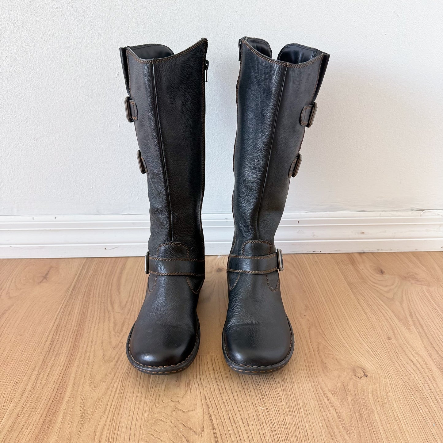 Y2K Black Leather Buckle Boots / SZ 8.5