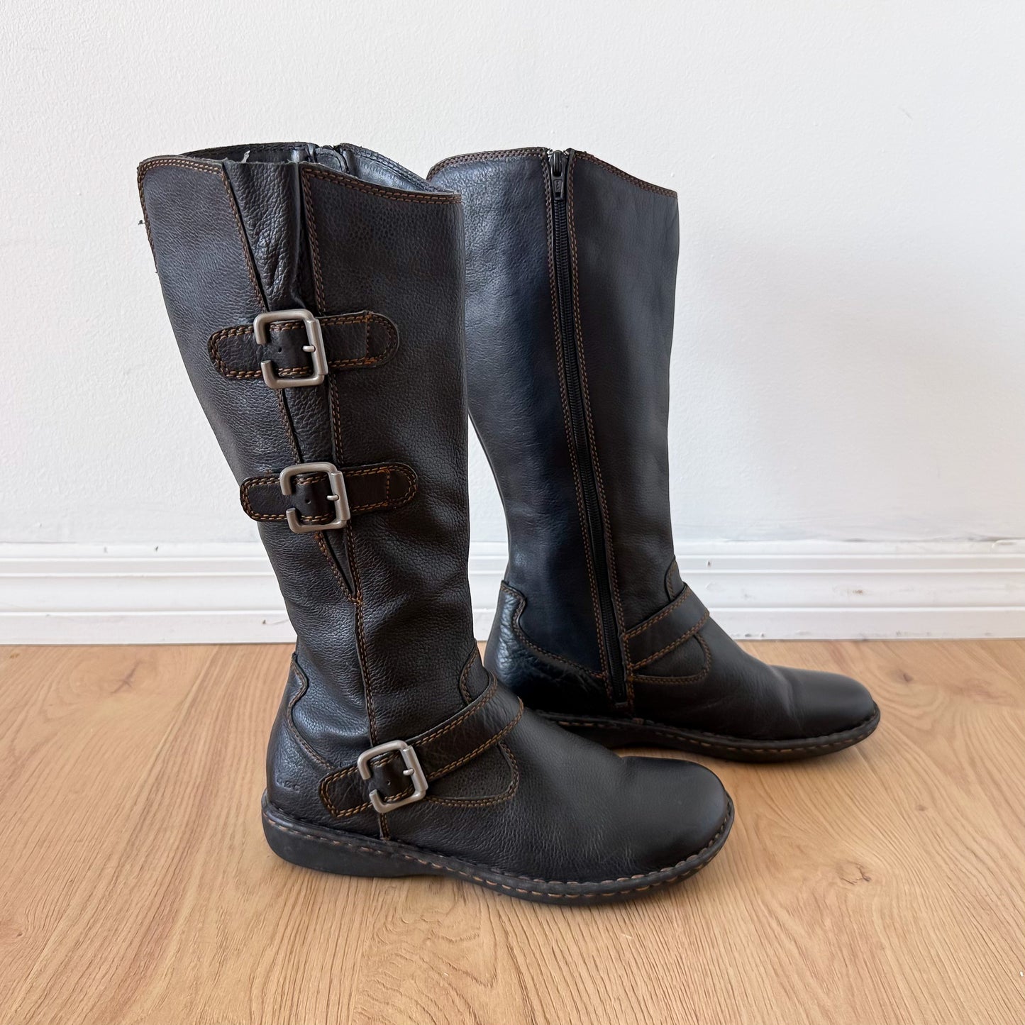 Y2K Black Leather Buckle Boots / SZ 8.5