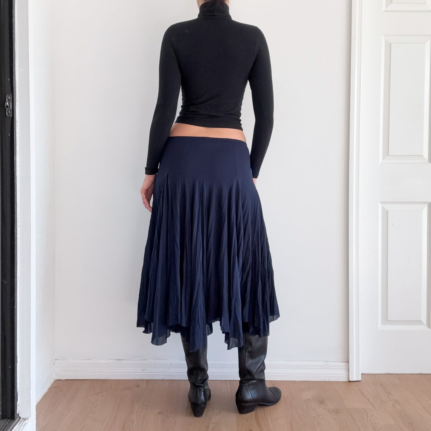 Y2K Navy Mesh Crinkle Pleat Midi Skirt / SZ M