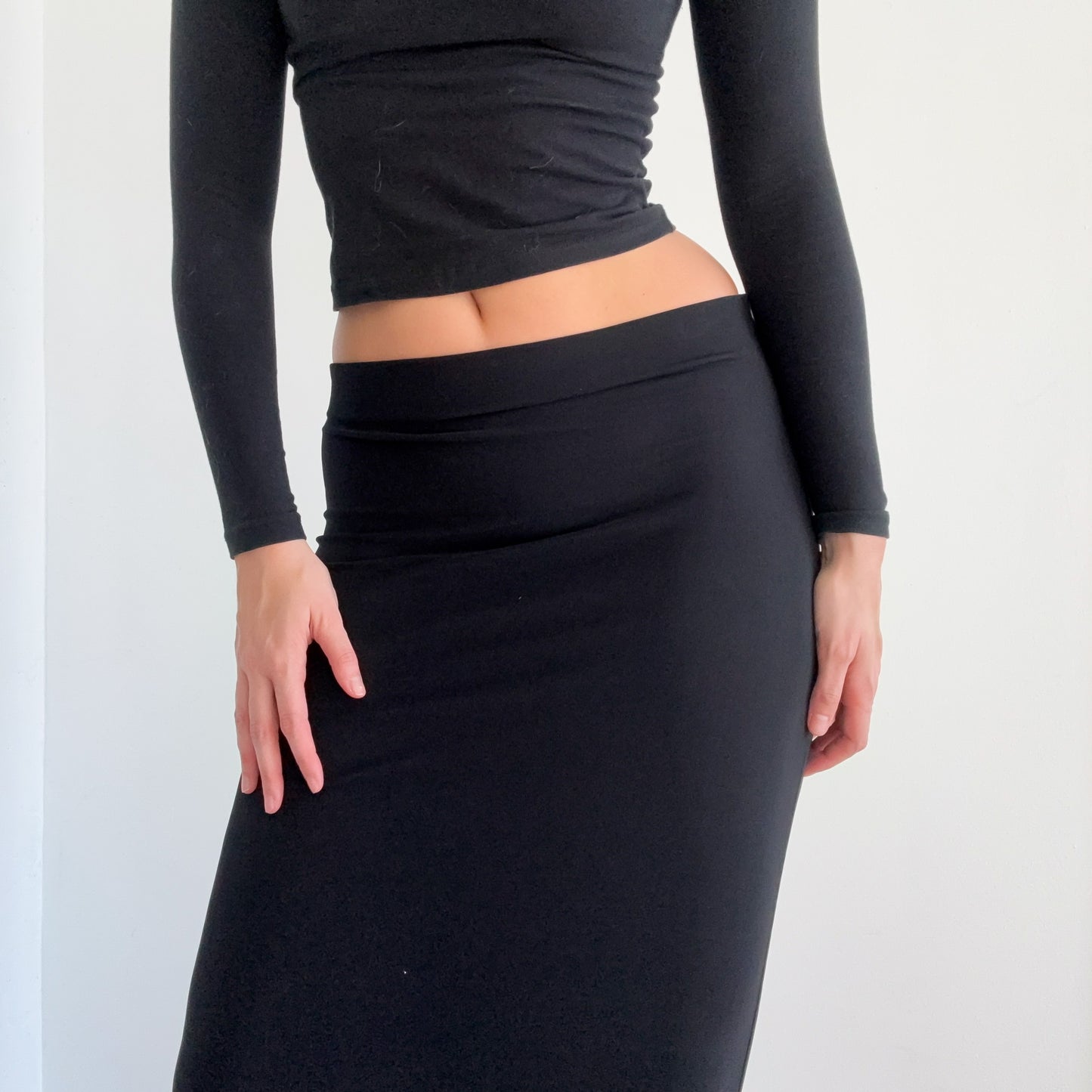 90's Black Fitted Maxi Skirt / SZ S-M