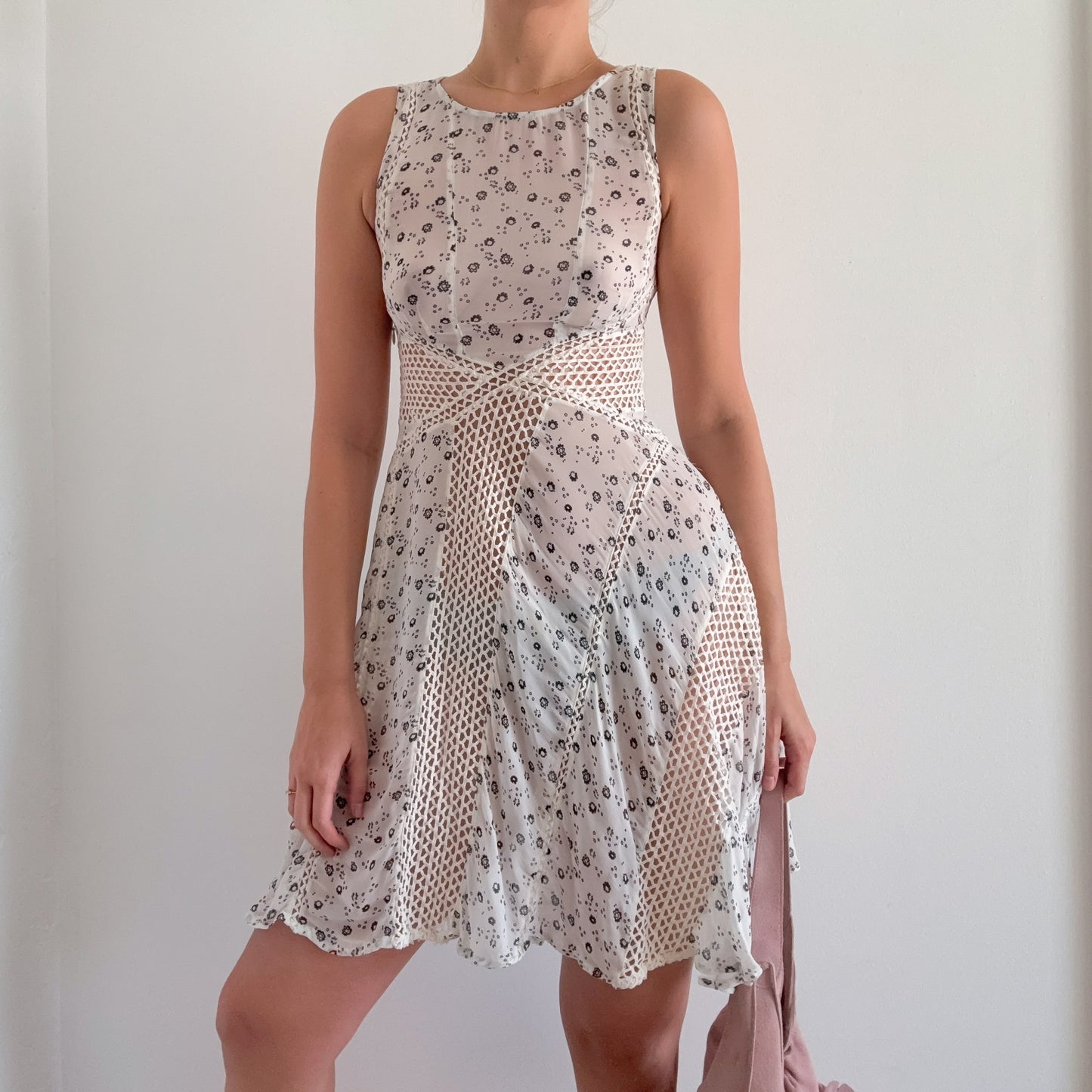 Y2K White Floral Flowy Viscose Dress / SZ 4