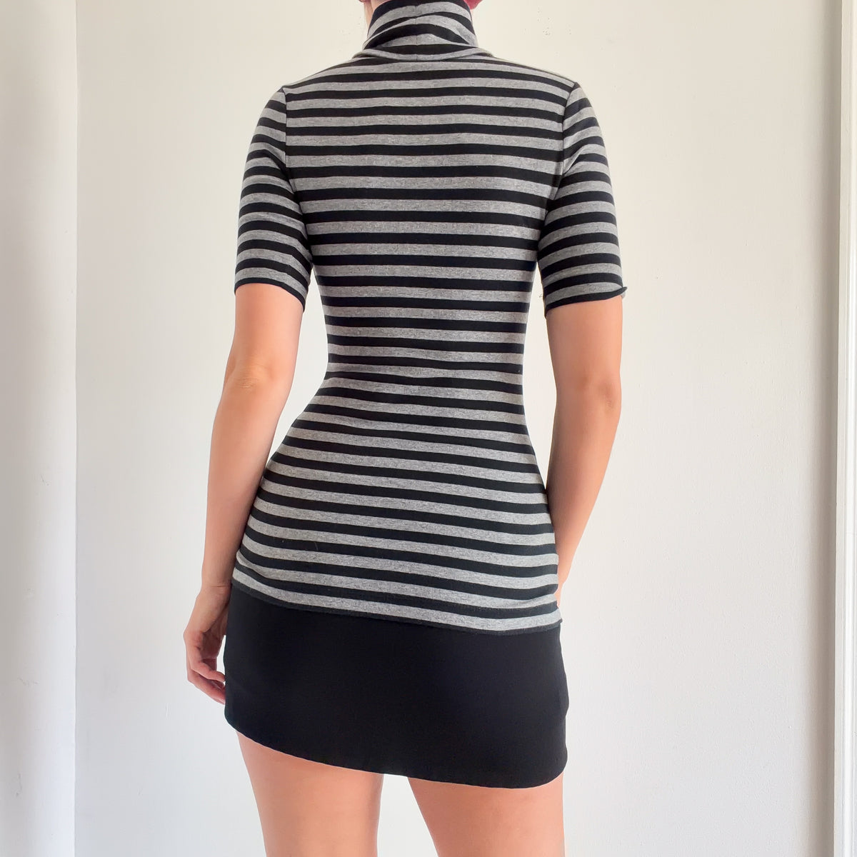 Y2K Black & Grey Striped Turtleneck Top / SZ S