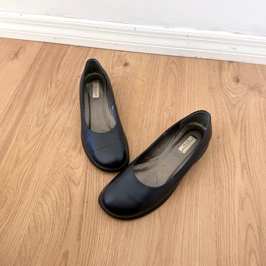 2010's Italian Metallic Blue Leather Flats / SZ 8