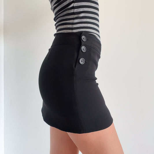 Y2K Black Side Button Mini Skort / SZ 4
