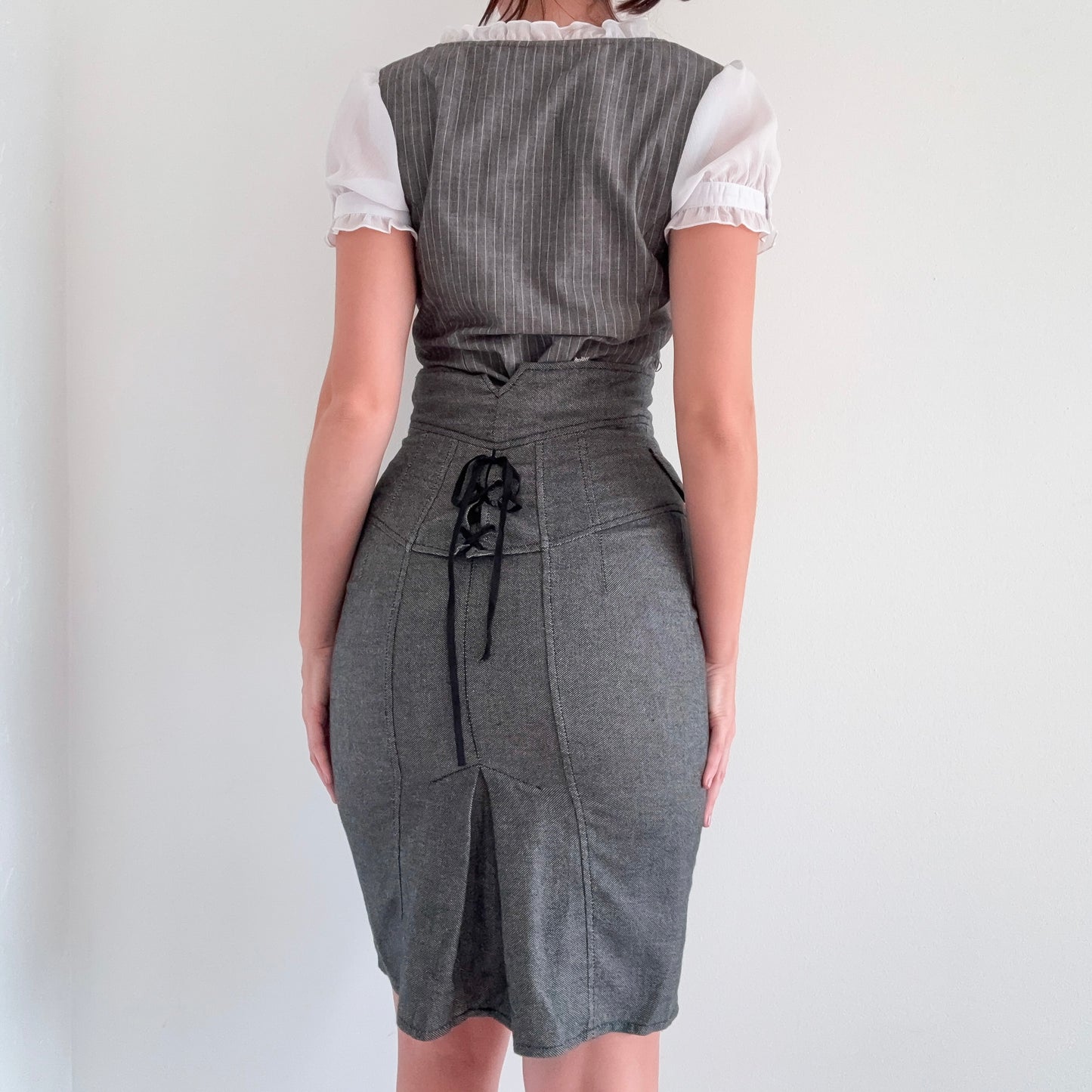 Y2K Nanette Lepore Grey Pencil Skirt / SZ 6