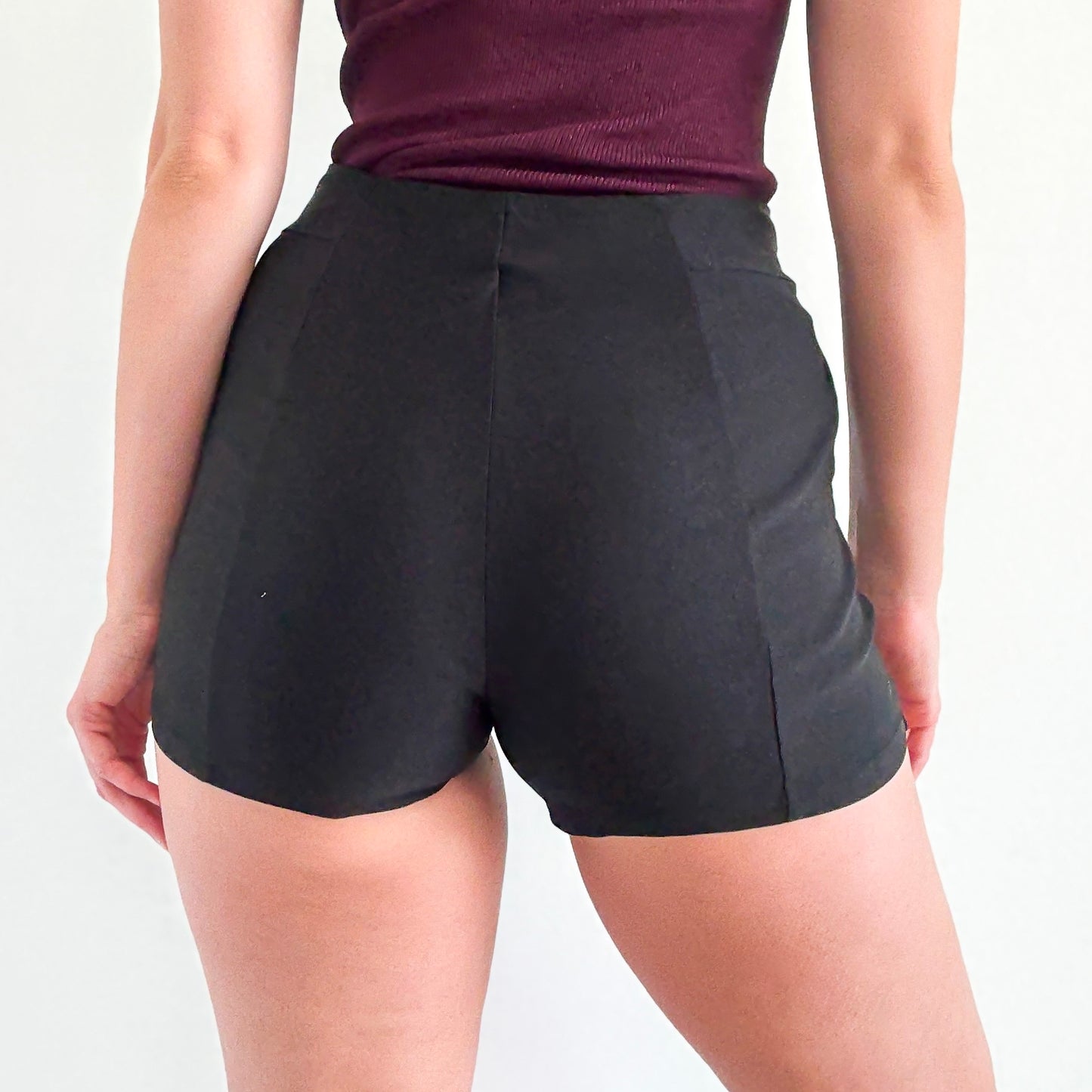 2010's Black Hot Shorts / SZ M