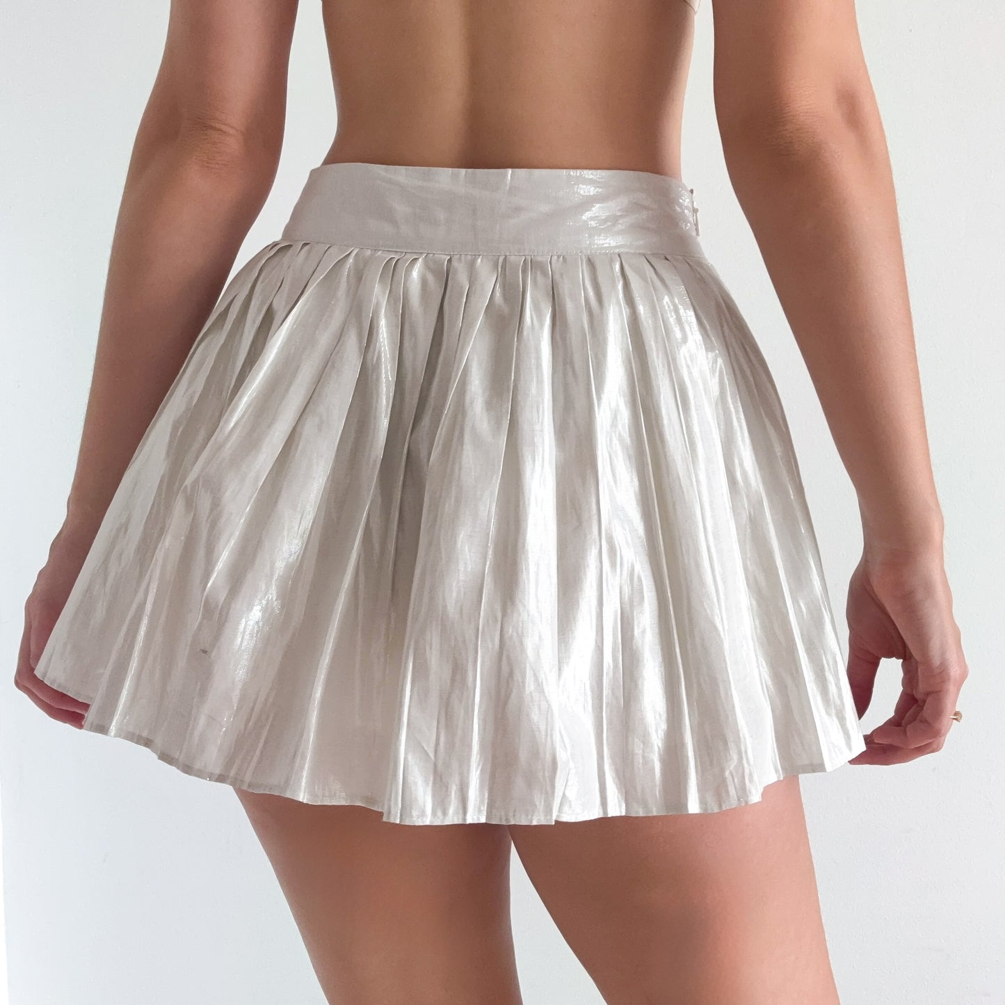 Y2K Silver Metallic Pleated Mini Skirt / SZ XS/S