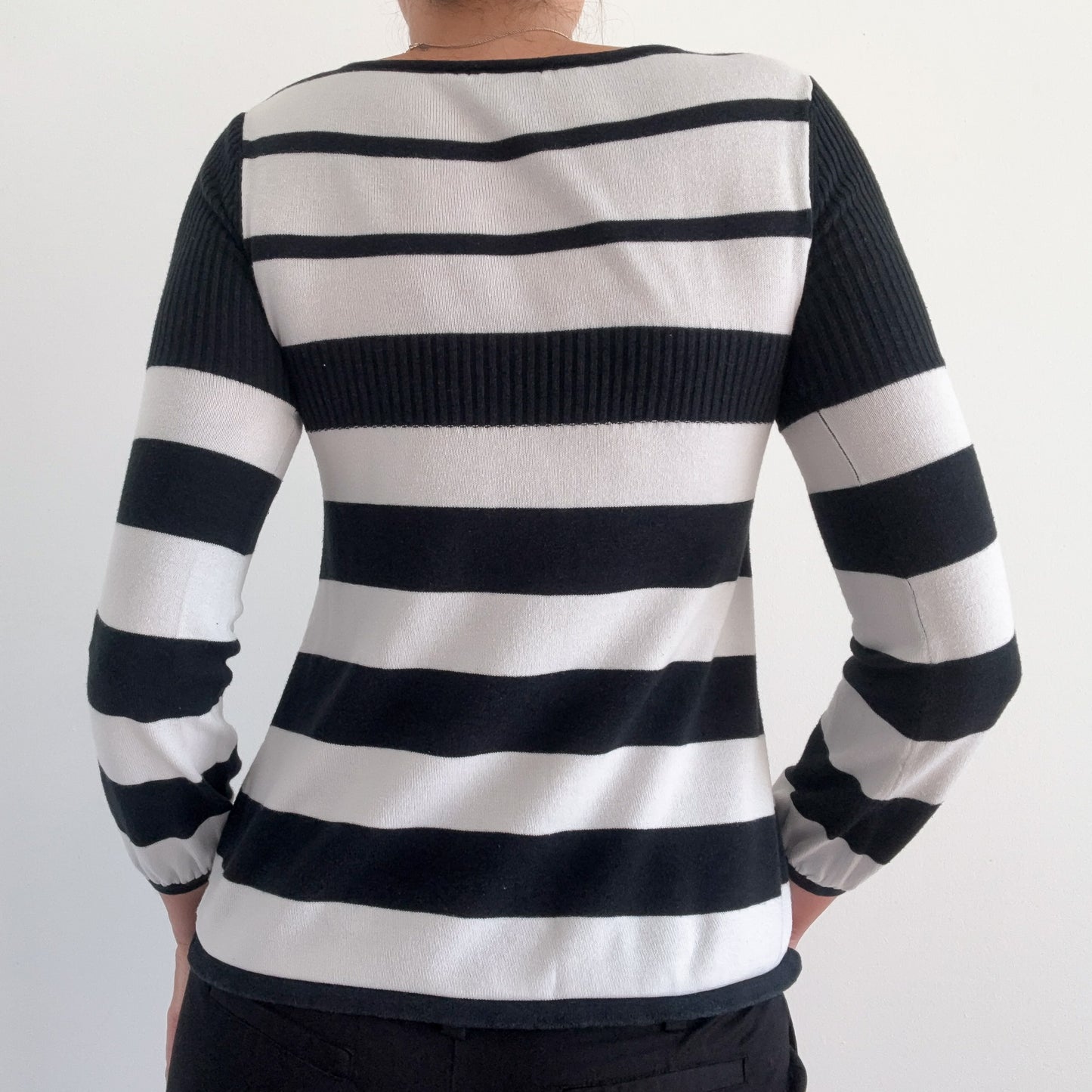 Y2K Black & White Striped Knit Top / SZ XS-S