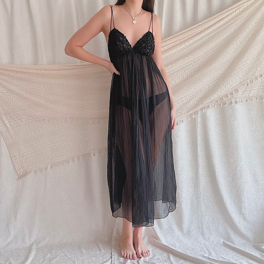 90's Black Embroidered Pleated Nightgown / SZ M