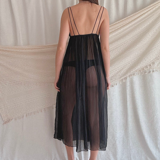 90's Black Embroidered Pleated Nightgown / SZ M