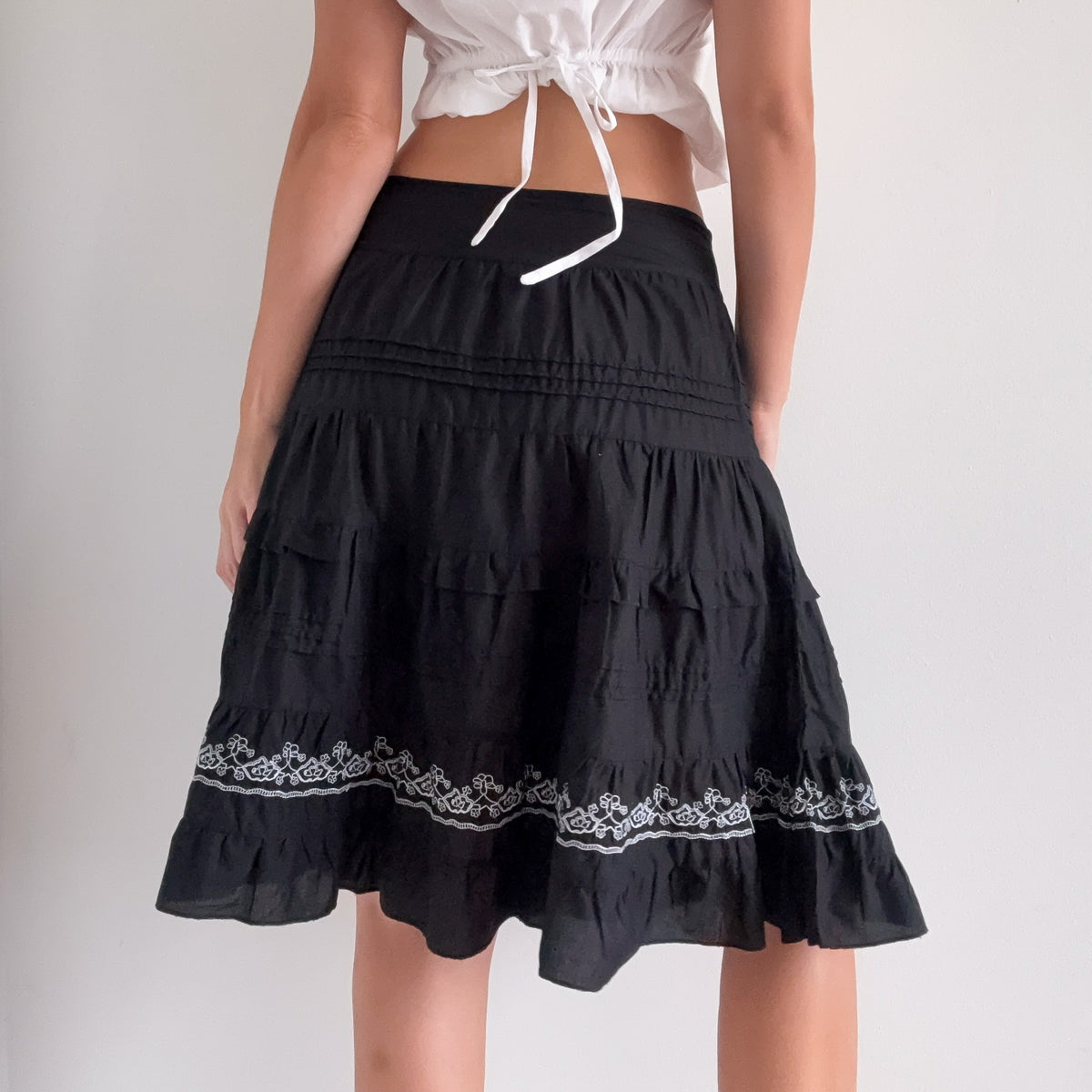 Y2K Black & White Embroidered Cotton Midi Skirt / SZ S/M