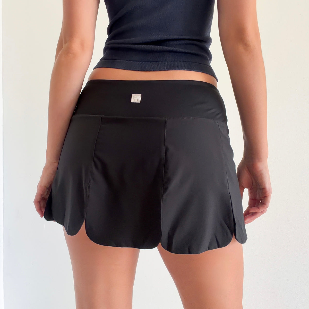 Y2K Fila Black Scallop Hem Tennis Skirt / SZ M