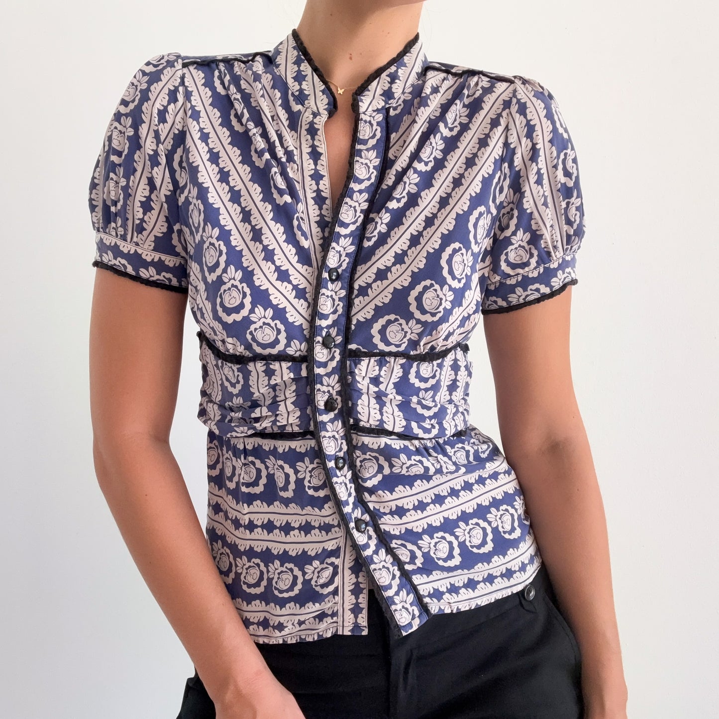 Y2K Periwinkle & Ivory Printed Silk Blouse / SZ M