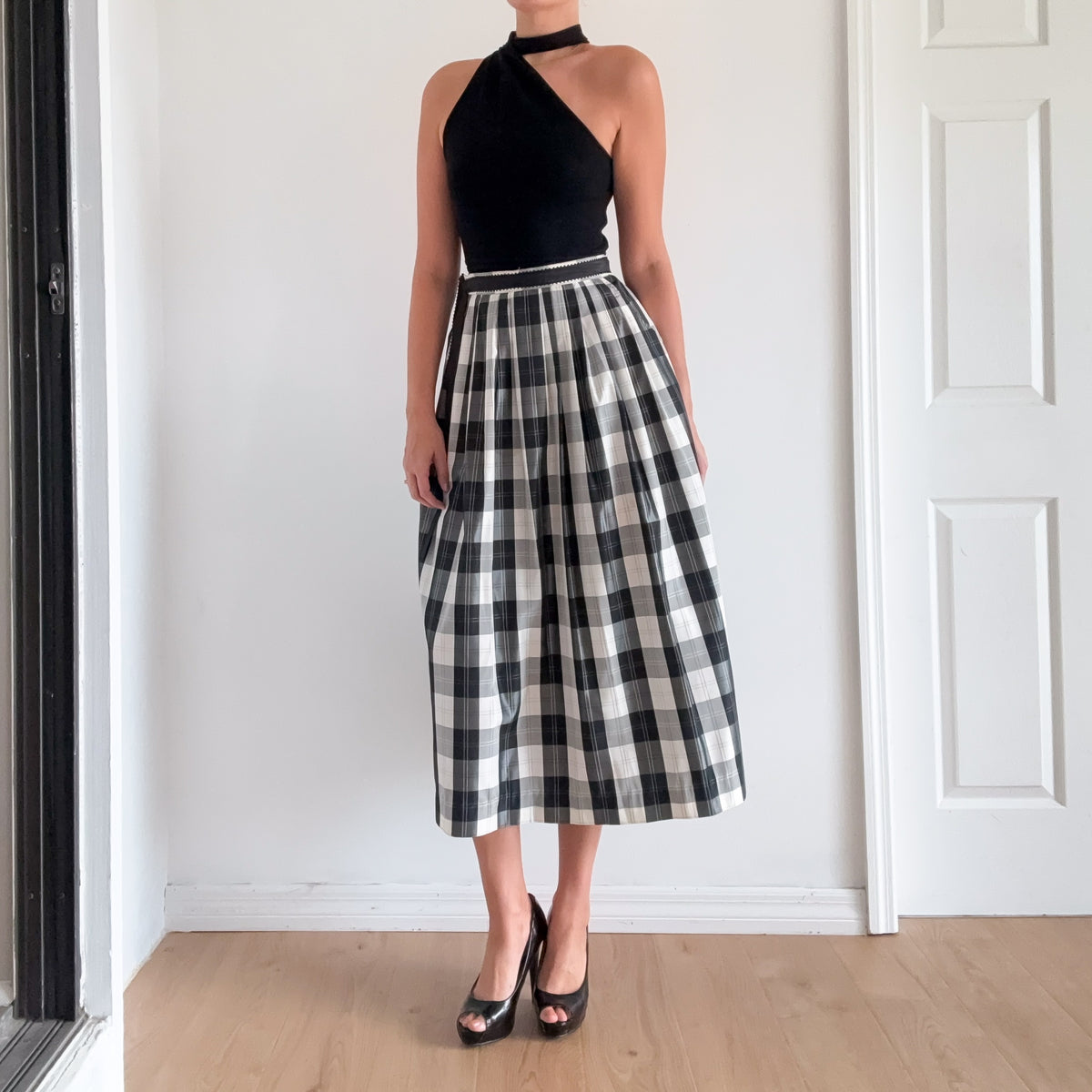 70's Black & White Plaid Taffeta Maxi Skirt / SZ 4