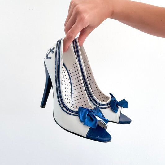 Y2K White & Blue Sailor Pumps / SZ 8