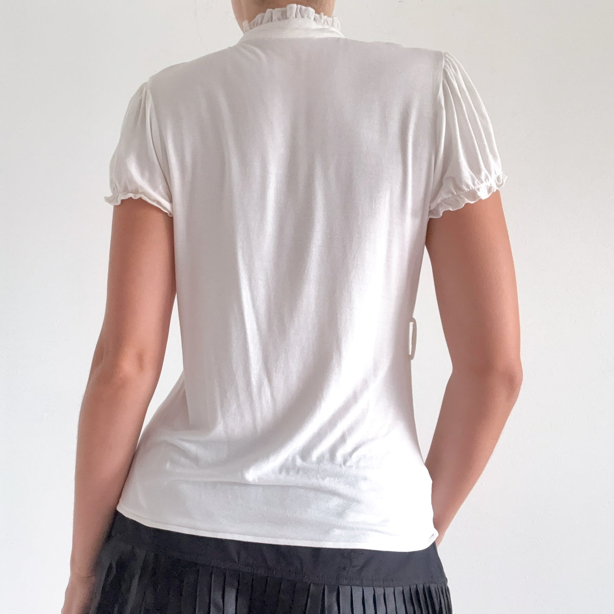 Y2K White Rayon Ruffle Button Blouse / SZ M-L