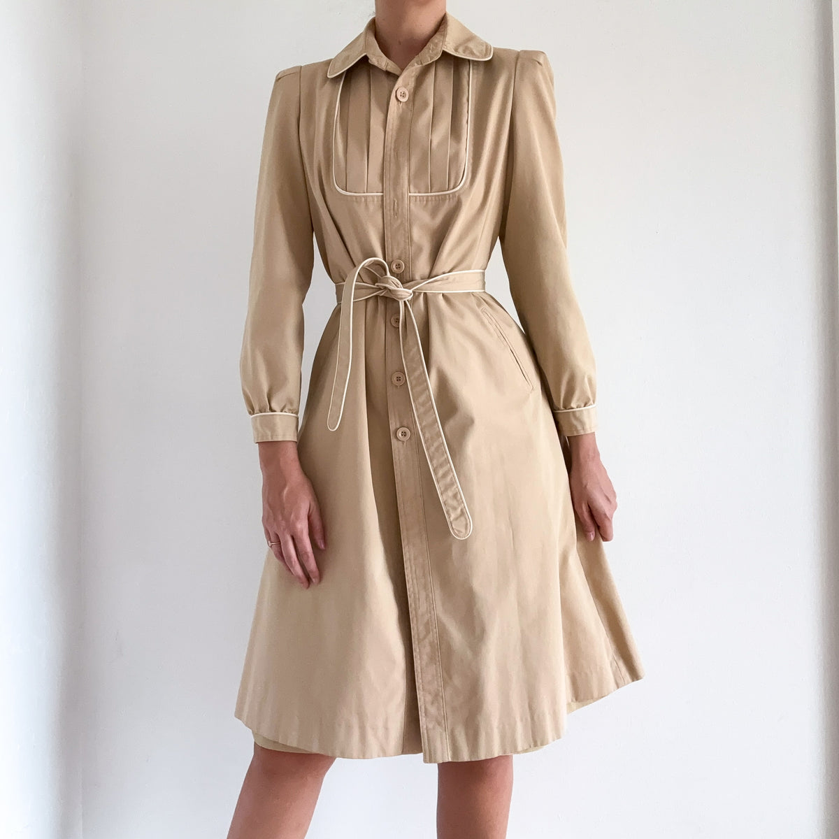 70's Tan & White Trench Coat / SZ S