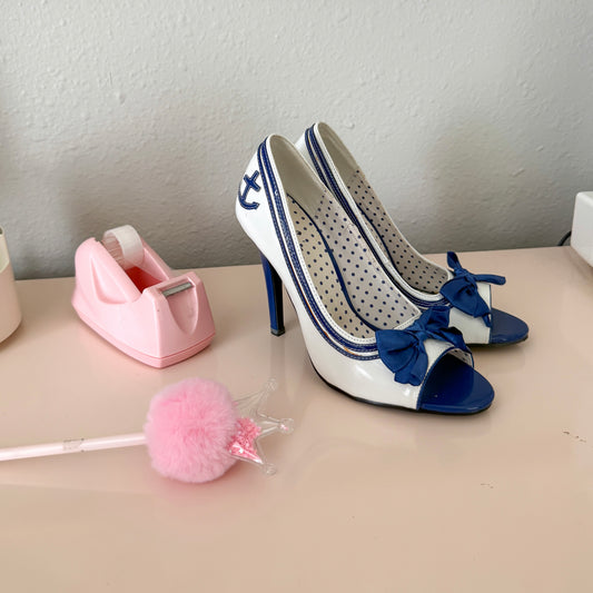 Y2K White & Blue Sailor Pumps / SZ 8