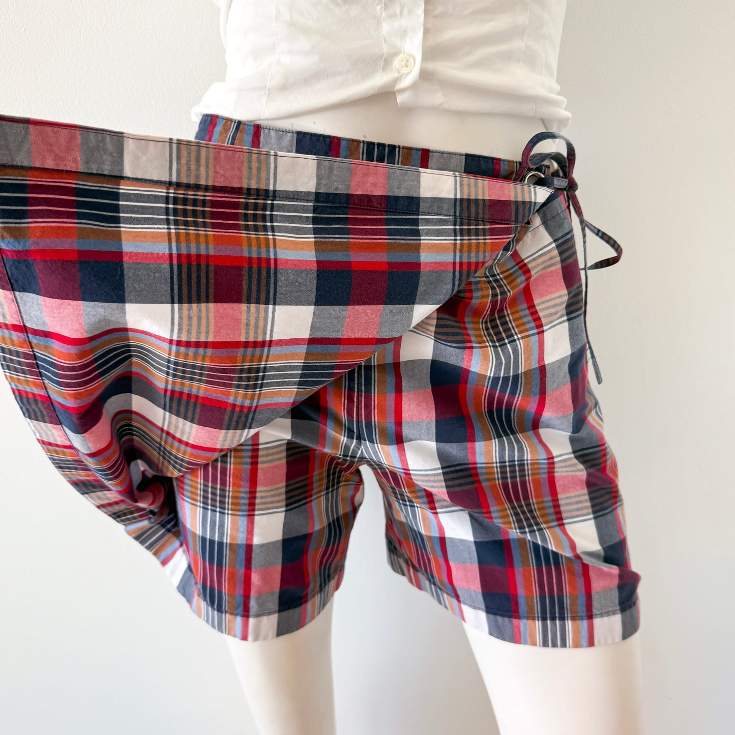 90's Ann Taylor Navy & Red Plaid Skort / SZ 2