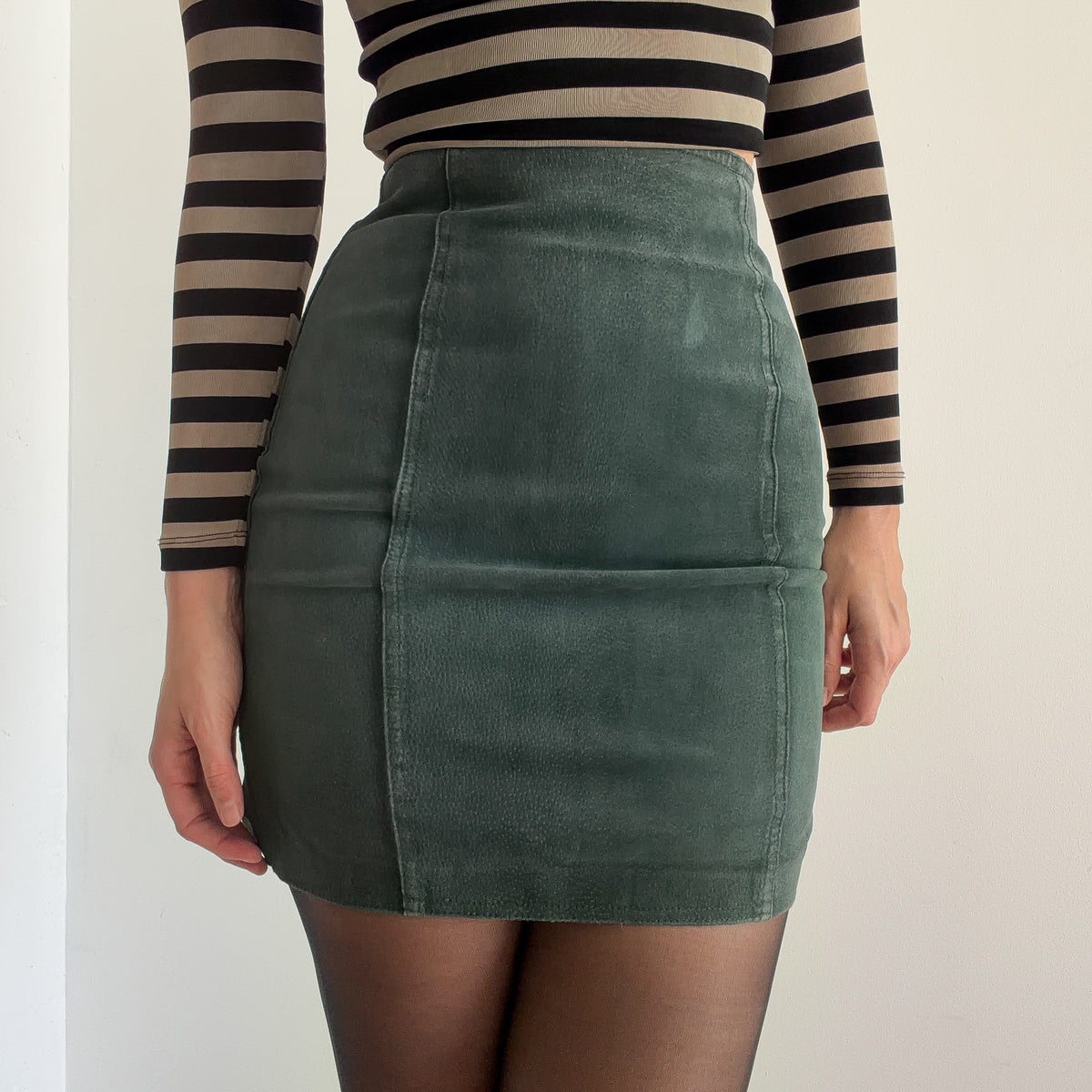 90's Emerald Green Suede Mini Skirt / SZ 0/2