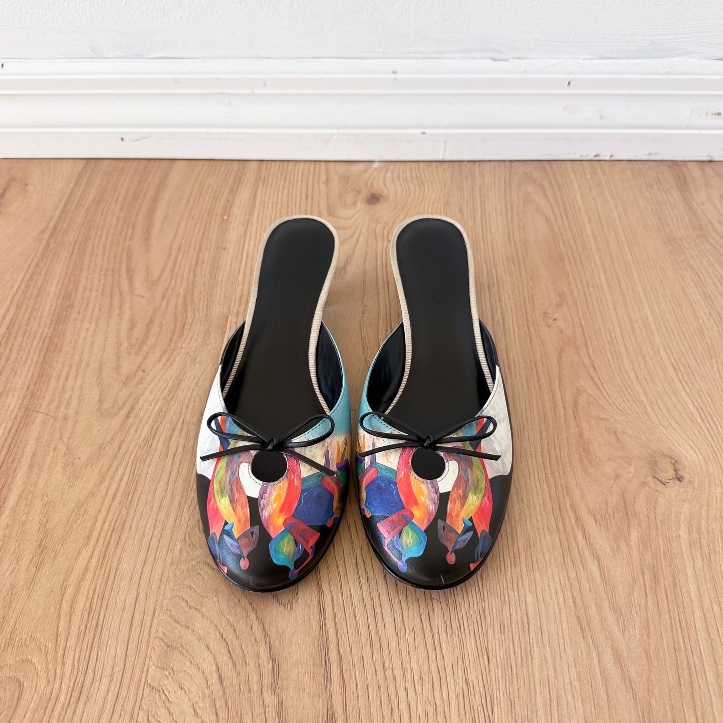 Y2K Artwork Ballet Kitten Heels / SZ 8