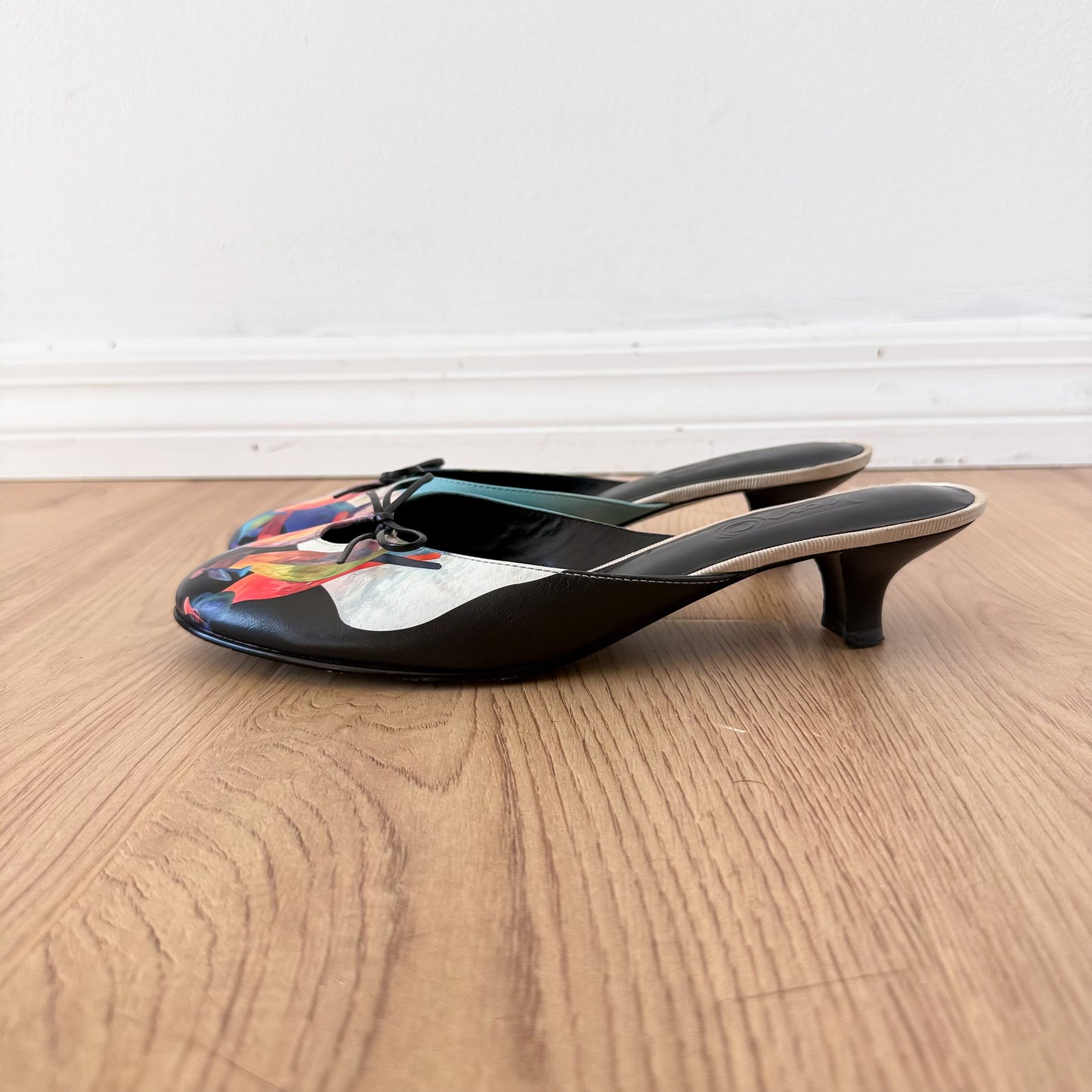 Y2K Artwork Ballet Kitten Heels / SZ 8