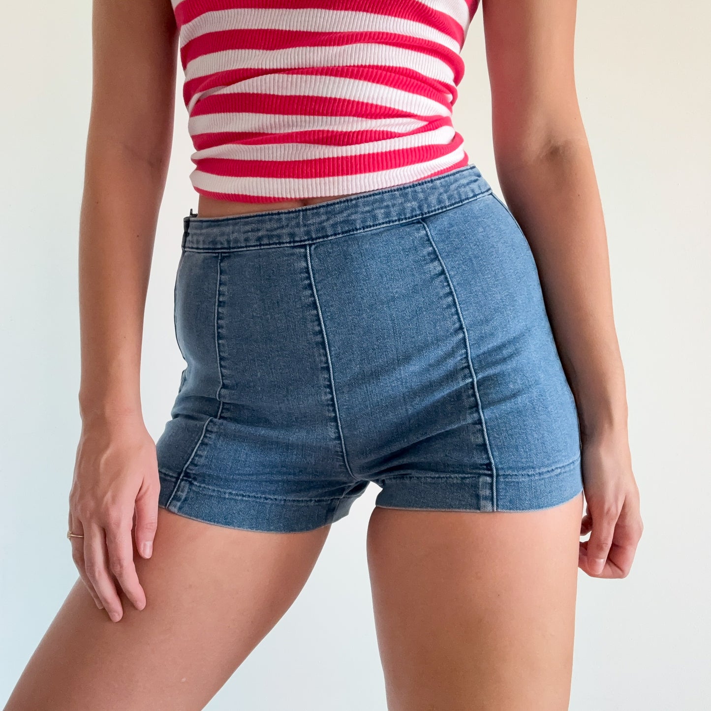 2010's Denim Hot Shorts / SZ 6/8