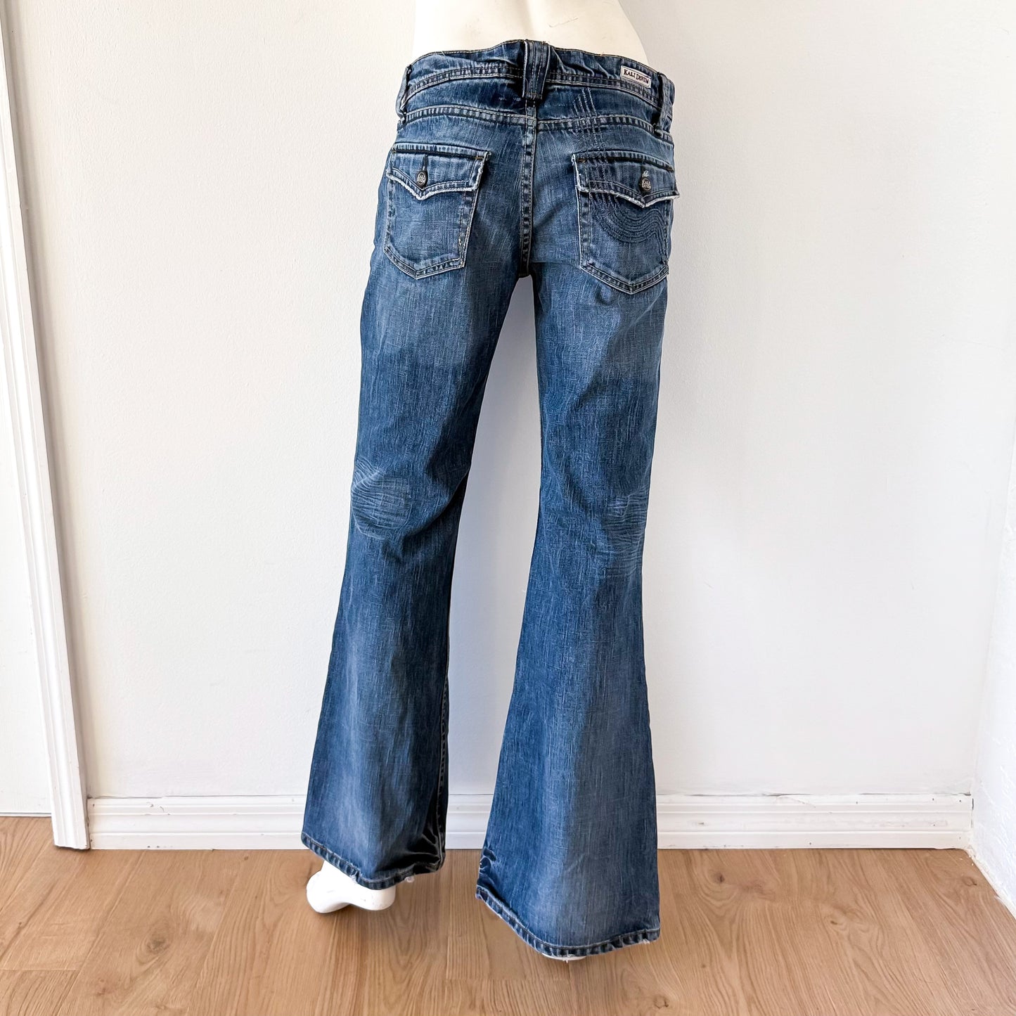 Y2K Medium Wash Denim Flare Jeans / SZ 6