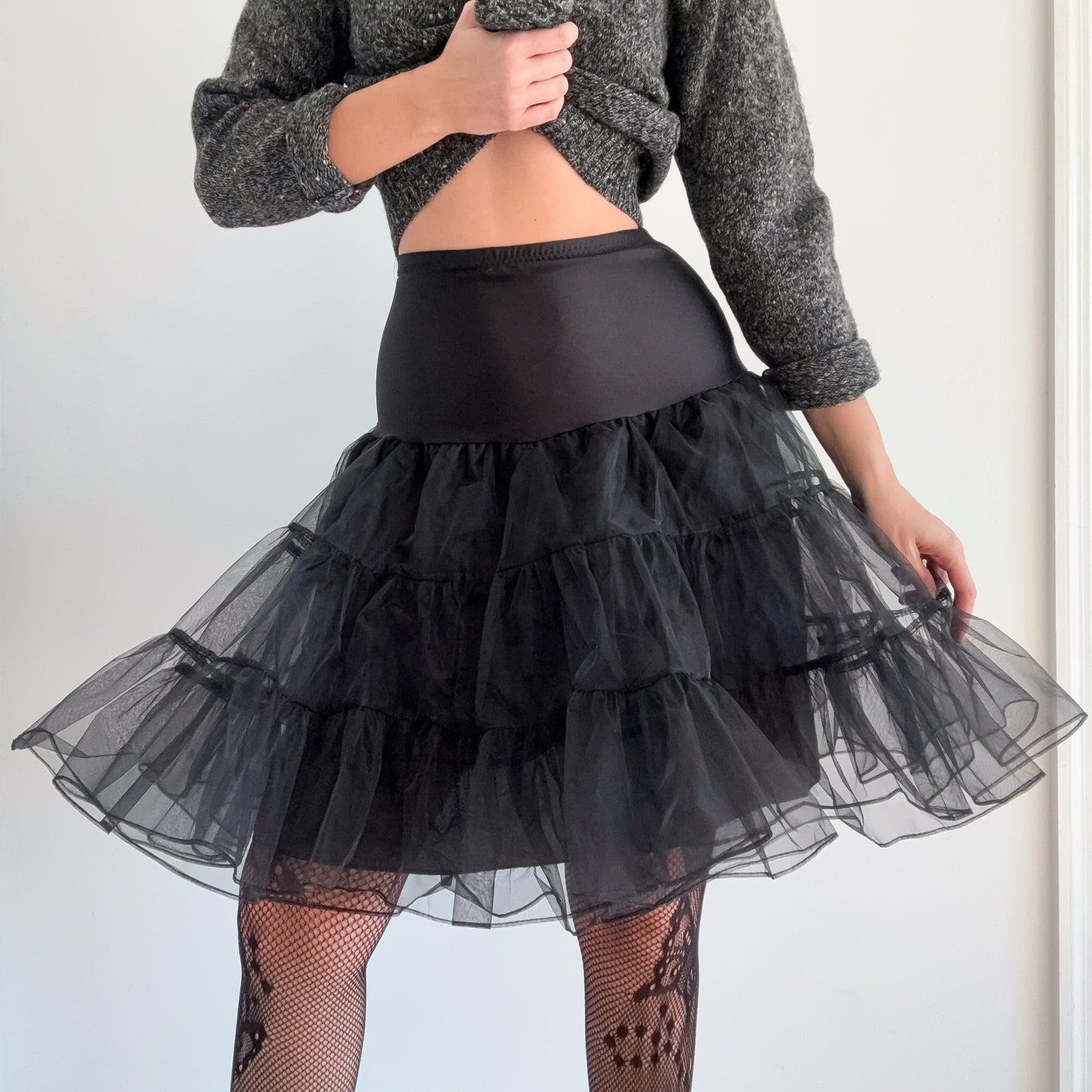 Black Petticoat Skirt / SZ XS-M