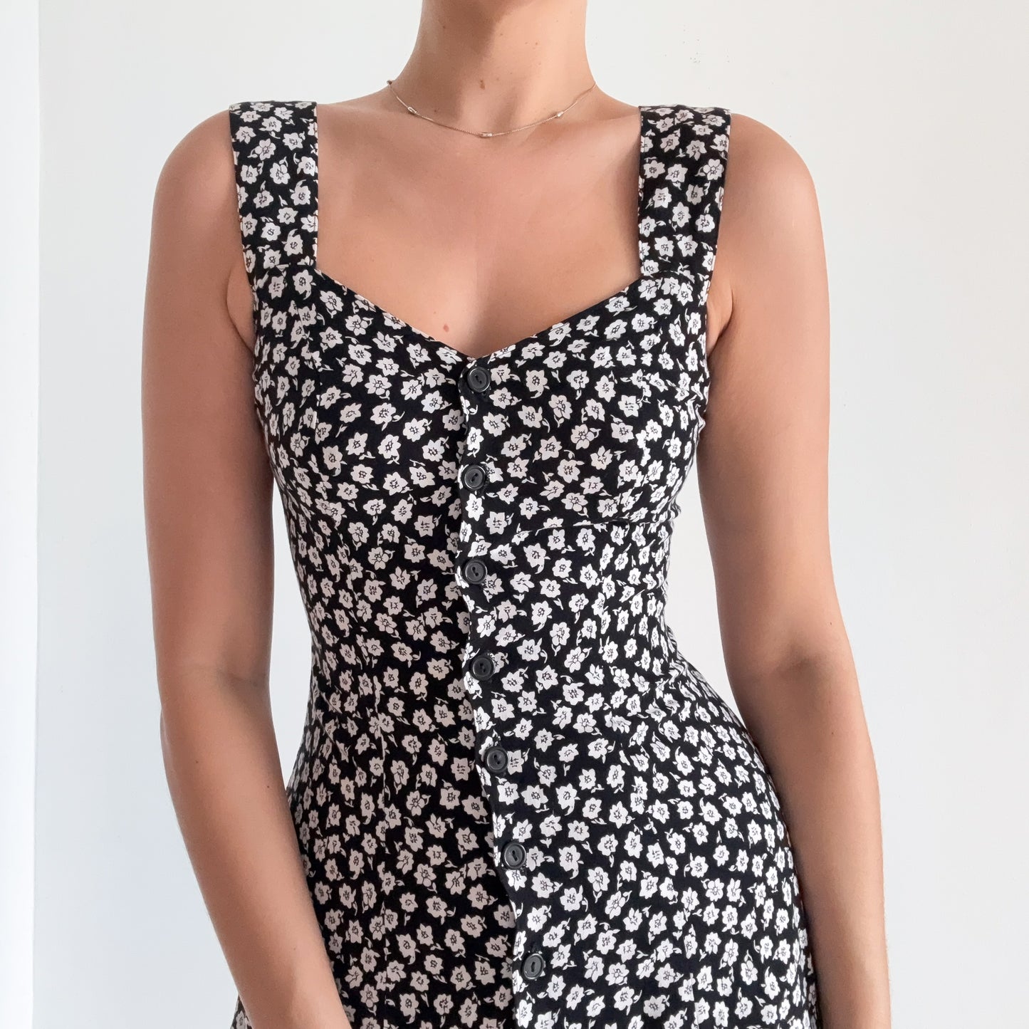 90's Black & White Floral Rayon Mini Dress / SZ 2/4