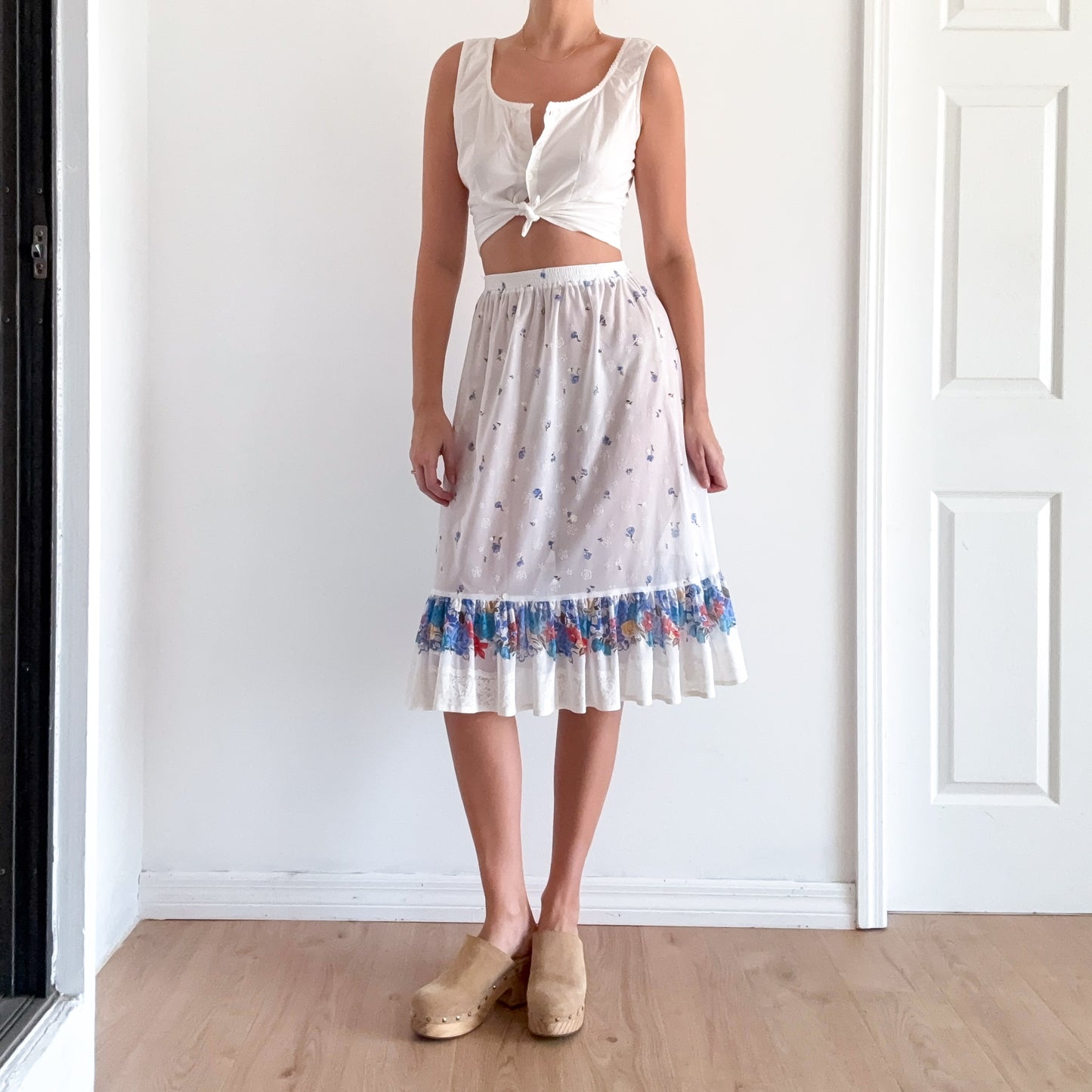 70's White & Blue Floral Skirt / SZ XS-S